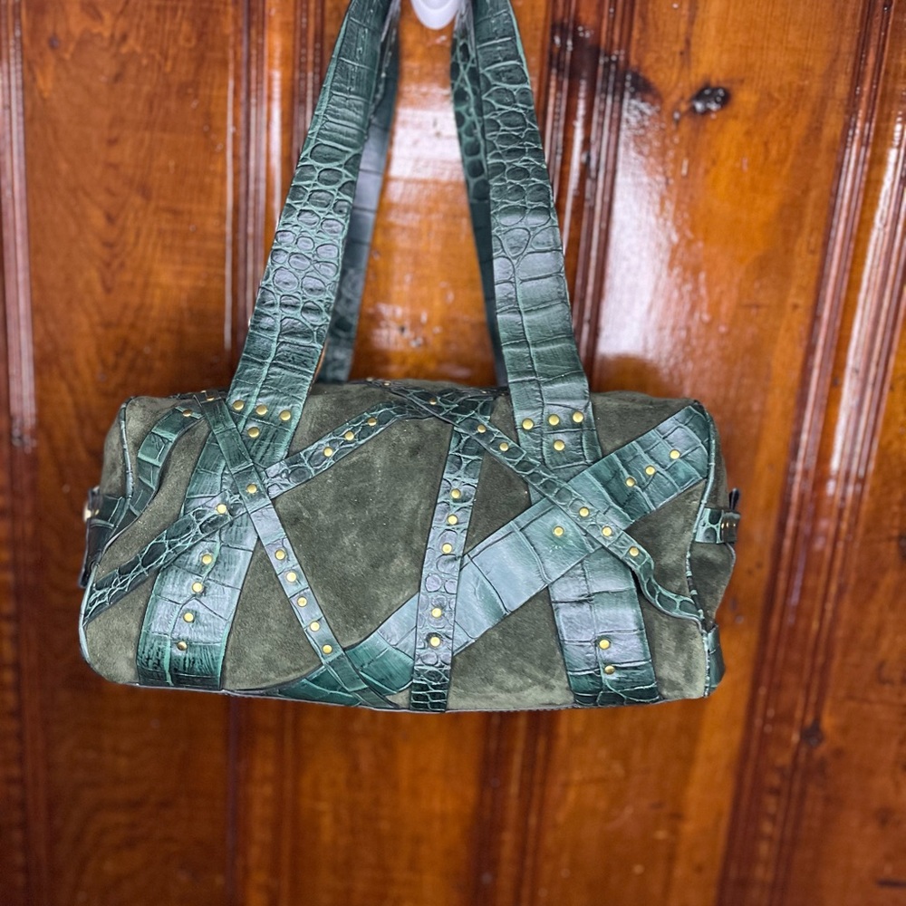 Clark skin/cloth, Donald J Pliner